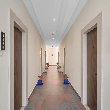 Hotel Sky Land Khammam Esterno foto